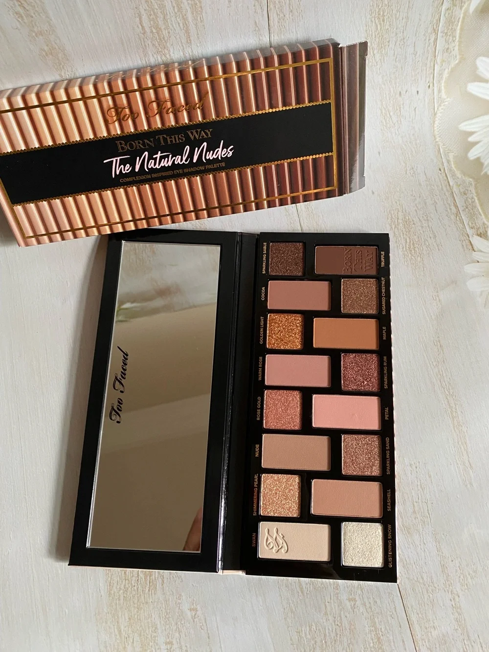 Too Faced versatile eyeshadow